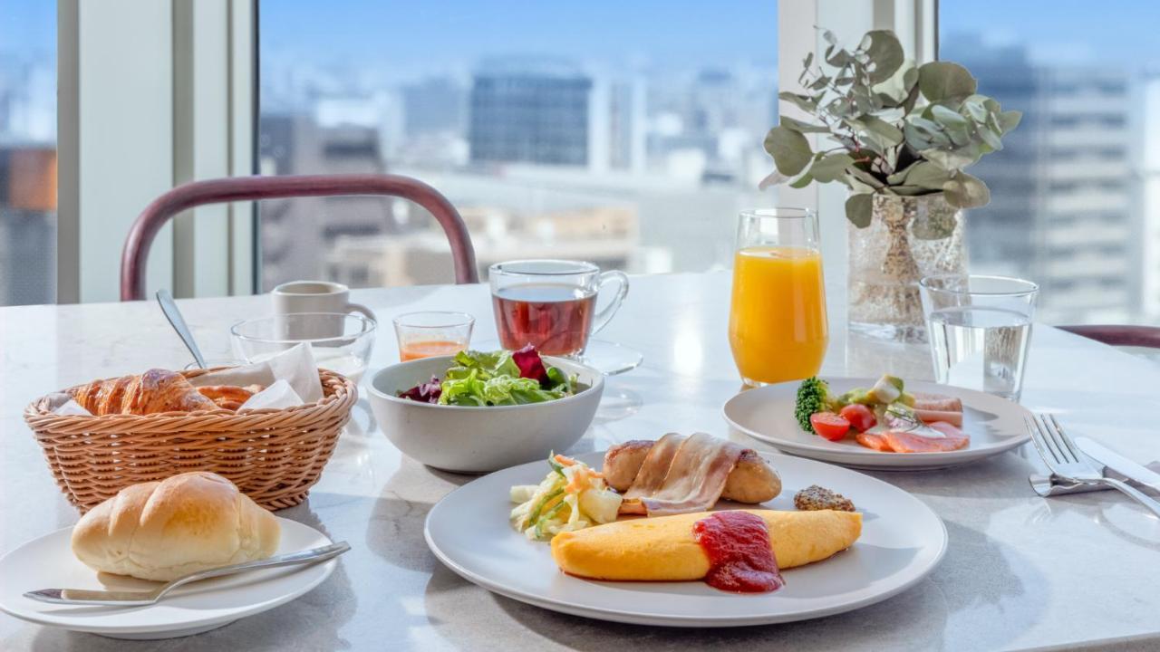 Miyako Hotel Hakata Fukuoka  Exteriör bild Breakfast at the hotel