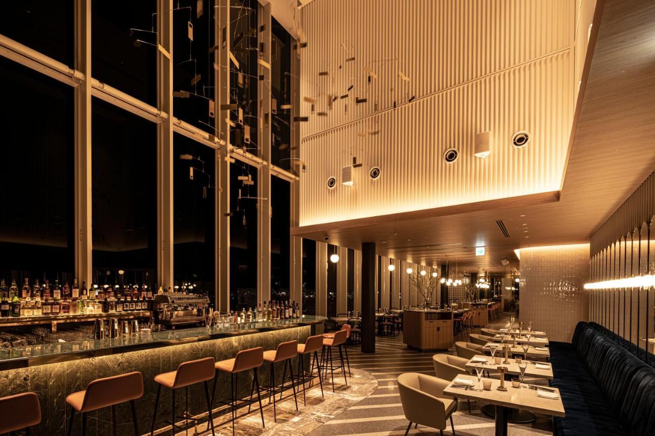 Miyako Hotel Hakata Fukuoka  Exteriör bild The bar at the 360° Sky Lounge