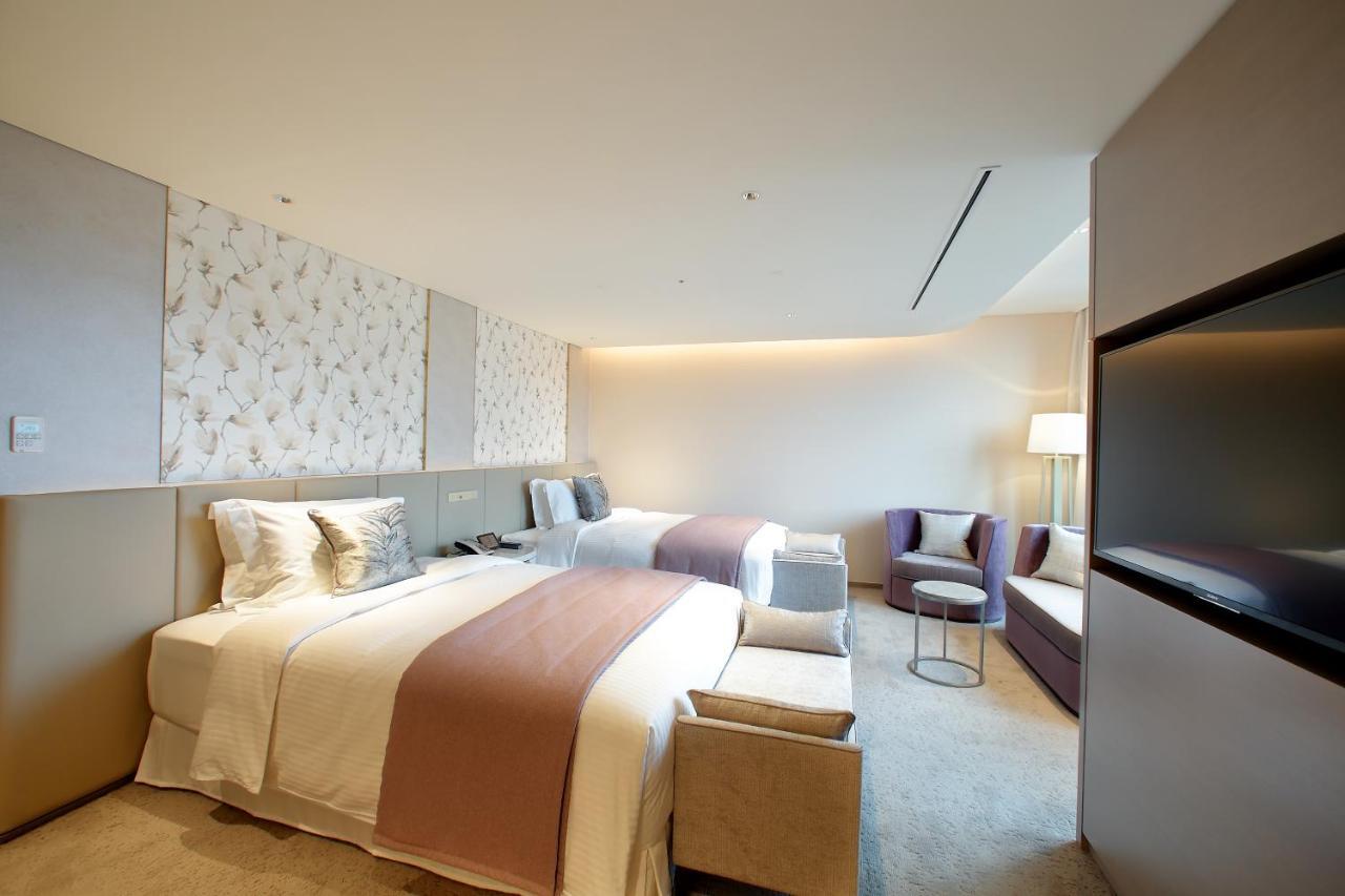 Miyako Hotel Hakata Fukuoka  Exteriör bild Deluxe Room