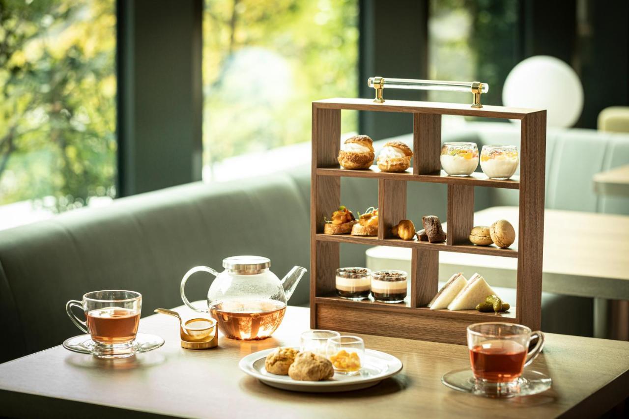 Miyako Hotel Hakata Fukuoka  Exteriör bild Afternoon tea at the InterContinental Hong Kong
